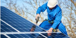Installation Maintenance Panneaux Solaires Photovoltaïques à Levare